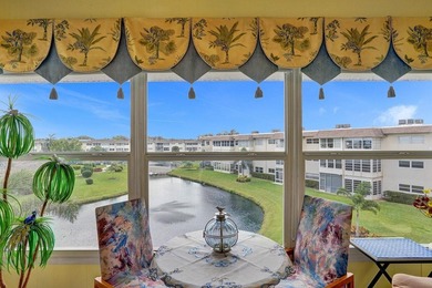 Beach Condo For Sale in Lauderdale Lakes, Florida