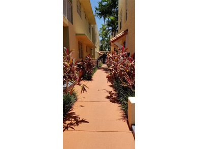 Beach Condo For Sale in Miami Beach, Florida