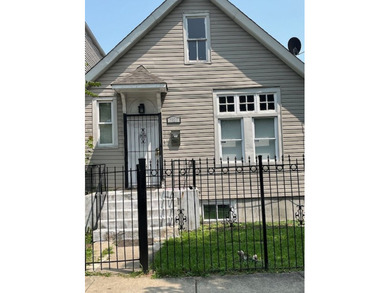 Beach Home For Sale in Chicago, Illinois