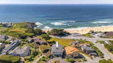 Beach Home For Sale in Montara, California