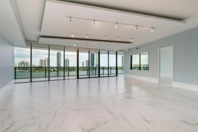 Beach Condo For Sale in Aventura, Florida