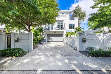 Beach Townhome/Townhouse For Sale in Fort Lauderdale, Florida