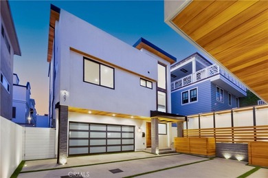 Beach Townhome/Townhouse For Sale in Hermosa Beach, California