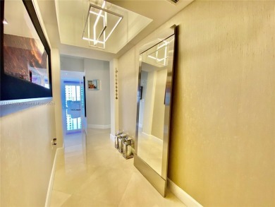 Beach Condo For Sale in Aventura, Florida