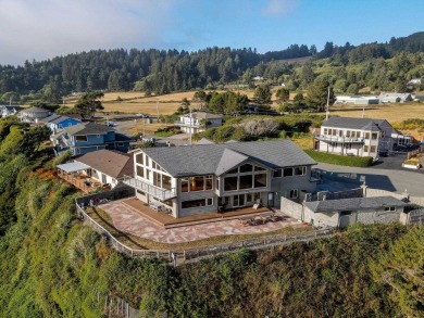 Beach Home For Sale in Smith River, California