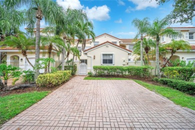 Beach Townhome/Townhouse For Sale in Hollywood, Florida