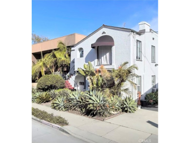 Beach Townhome/Townhouse For Sale in Long Beach, California