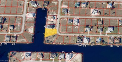 Beach Lot Sale Pending in Cape Coral, Florida