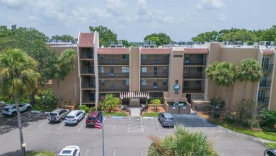 Beach Condo Sale Pending in Tarpon Springs, Florida