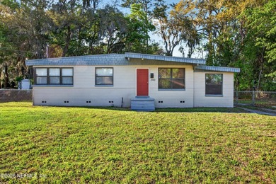 Beach Home Active Under Contract in Jacksonville, Florida