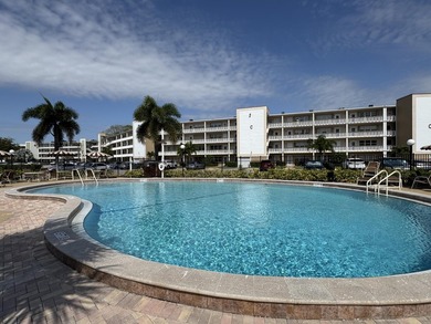 Beach Condo For Sale in West Palm Beach, Florida