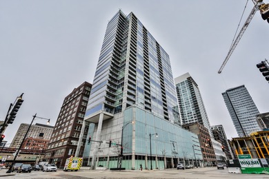 Beach Condo Active Under Contract in Chicago, Illinois