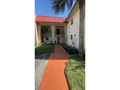 Beach Condo Active Under Contract in West Palm Beach, Florida