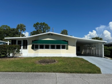 Beach Home For Sale in Sarasota, Florida