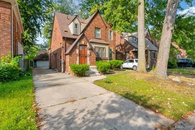 Beach Home For Sale in Detroit, Michigan