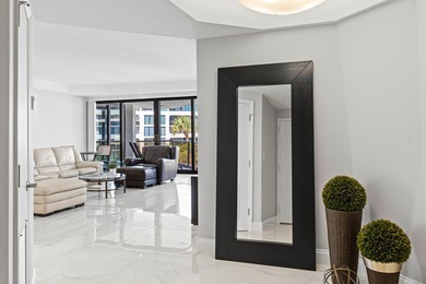 Beach Condo For Sale in Palm Beach, Florida