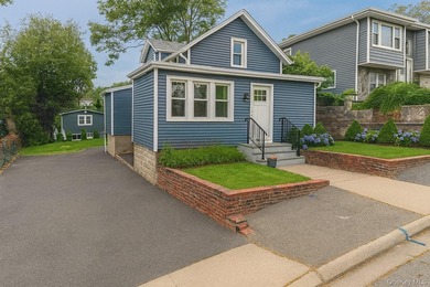 Beach Home For Sale in Glenwood Landing, New York