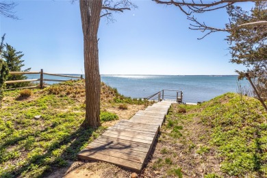 Beach Home For Sale in Laurel, New York