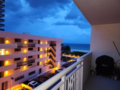 Beach Apartment For Sale in Miami Beach, Florida
