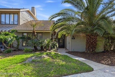 Beach Condo Active Under Contract in Ponte Vedra Beach, Florida