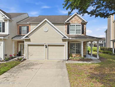 Beach Townhome/Townhouse Active Under Contract in Jacksonville, Florida