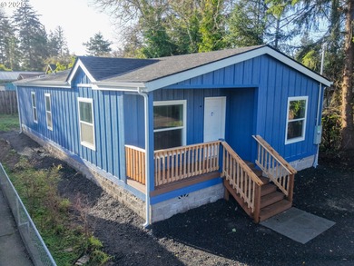 Beach Home For Sale in Coos Bay, Oregon