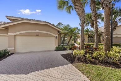 Beach Townhome/Townhouse For Sale in Port Saint Lucie, Florida