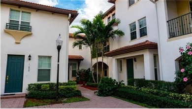Beach Townhome/Townhouse For Sale in Miramar, Florida