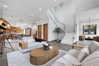 Beach Home For Sale in Huntington Beach, California