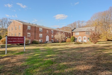 Beach Condo Active Under Contract in New London, Connecticut