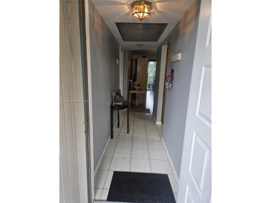 Beach Condo For Sale in Pembroke Pines, Florida