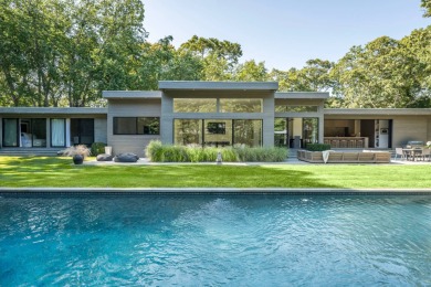 Beach Home For Sale in East Hampton, New York