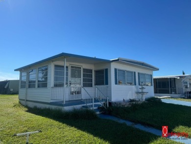 Beach Home For Sale in Bradenton, Florida