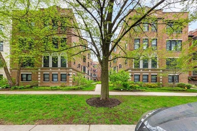 Beach Condo For Sale in Evanston, Illinois