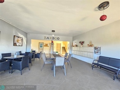 Beach Condo For Sale in Lauderdale Lakes, Florida