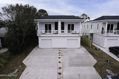 Beach Townhome/Townhouse For Sale in Carolina Beach, North Carolina