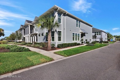 Beach Townhome/Townhouse For Sale in Ponte Vedra, Florida