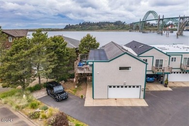 Beach Townhome/Townhouse For Sale in Newport, Oregon