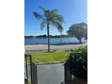 Beach Condo For Sale in Lake Worth, Florida