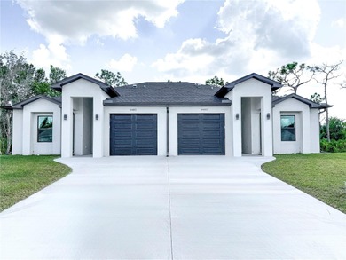 Beach Townhome/Townhouse For Sale in Englewood, Florida