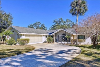 Beach Home For Sale in Homosassa, Florida