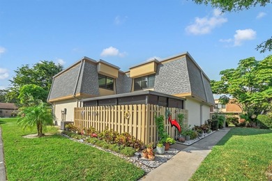 Beach Townhome/Townhouse For Sale in Delray Beach, Florida