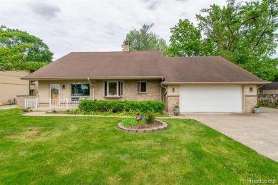 Beach Home For Sale in Grosse Ile, Michigan