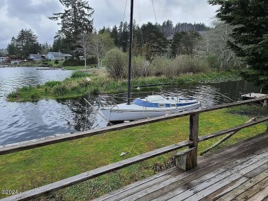 Beach Home For Sale in Otis, Oregon