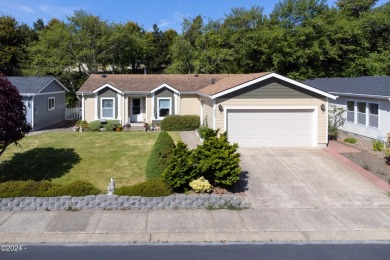 Beach Home For Sale in Lincoln City, Oregon