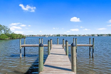 Beach Condo For Sale in Lantana, Florida