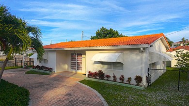 Beach Home For Sale in West Palm Beach, Florida