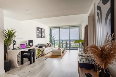 Beach Condo For Sale in Miami, Florida