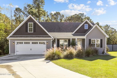 Beach Home For Sale in Hubert, North Carolina