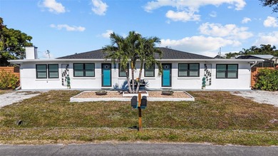 Beach Townhome/Townhouse For Sale in Nokomis, Florida